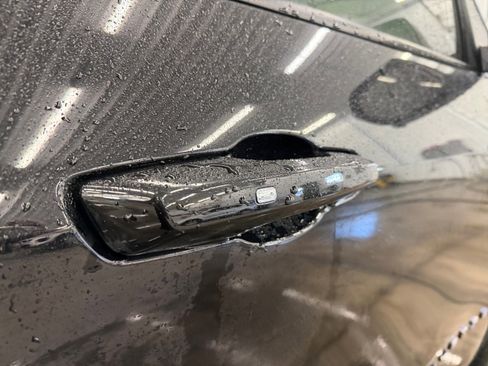 Used 2024 Chevrolet Traverse RS image 26