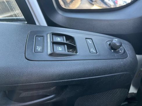 Used 2024 RAM ProMaster 2500 w/ Convenience Group FWD image 21