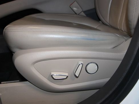 Used 2022 Lincoln Nautilus Reserve w/ Equipment Group 201A image 9