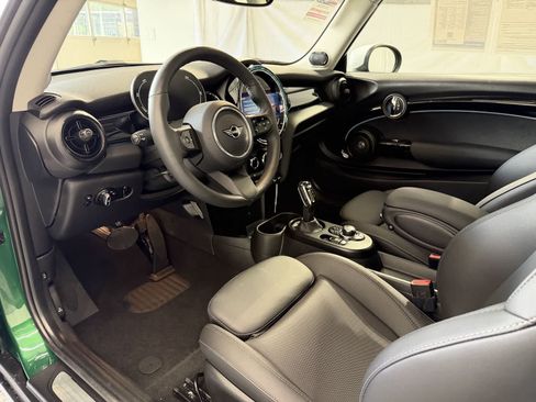 Certified 2024 MINI Cooper SE FWD image 9