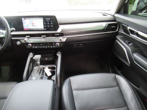 Used 2024 Kia Telluride S w/ S Sunroof Package FWD image 15