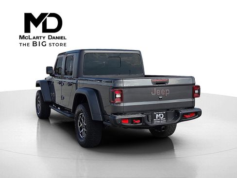 Used 2024 Jeep Gladiator Rubicon w/ Technology Group image 4