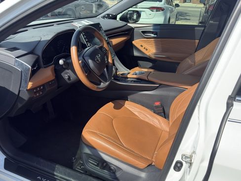Used 2019 Toyota Avalon Limited w/ Advanced Safety Package image 10