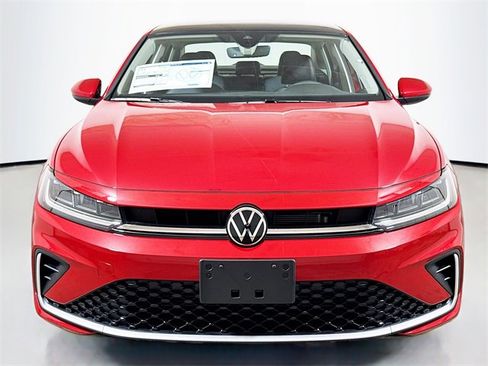 New 2026 Volkswagen Jetta SE image 2