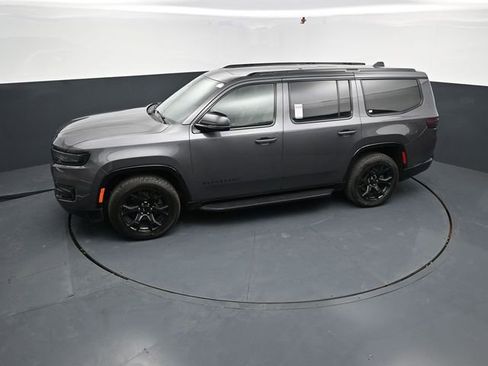 Used 2024 Jeep Wagoneer Series II AWD/4WD image 51