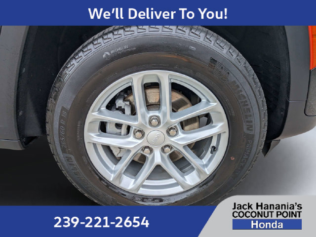 Used 2024 Jeep Grand Cherokee Laredo X w/ Trailer Tow Package AWD/4WD image 10