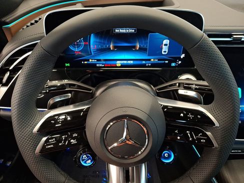 New 2026 Mercedes-Benz E 53 AMG e 4MATIC Sedan image 16