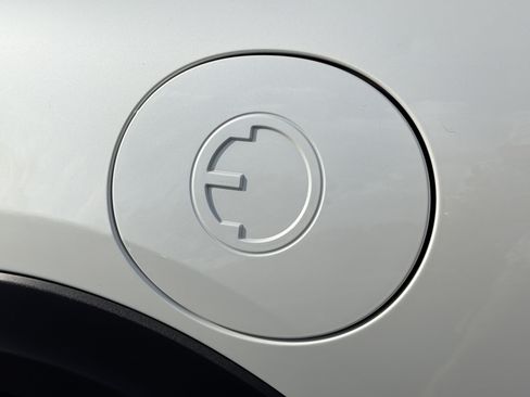 Used 2024 MINI Cooper SE FWD image 16