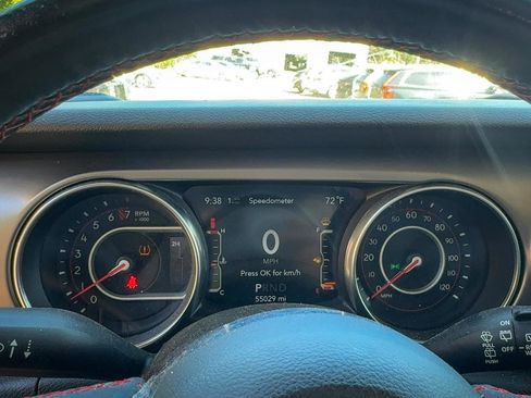 Used 2019 Jeep Wrangler Unlimited Rubicon AWD/4WD image 31