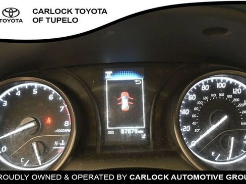 Used 2022 Toyota Camry SE FWD image 22