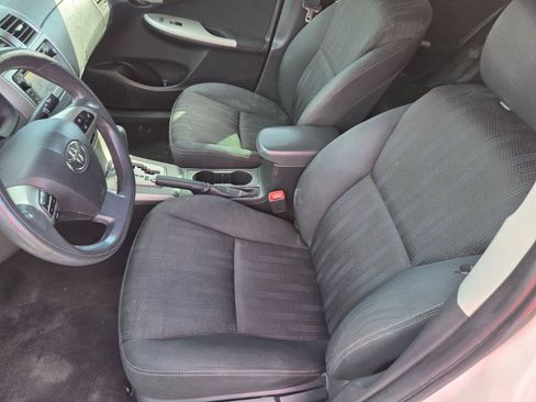 Used 2012 Toyota Corolla S image 9