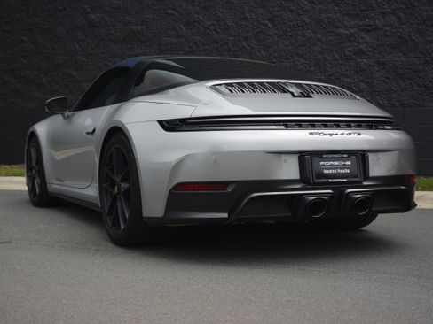 Certified 2026 Porsche 911 Targa 4 GTS AWD/4WD image 3