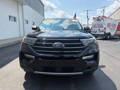 Certified 2024 Ford Explorer XLT w/ Equipment Group 202A AWD/4WD image 2