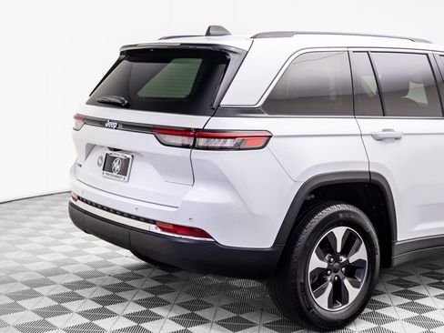 Used 2023 Jeep Grand Cherokee 4WD 4xe image 33