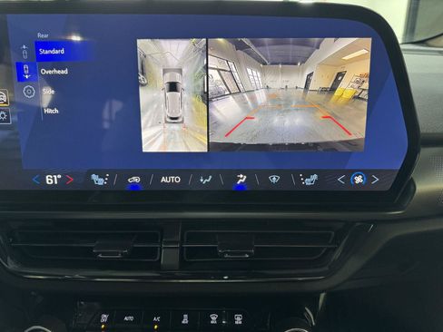 Used 2025 Chevrolet Equinox EV RS FWD image 33