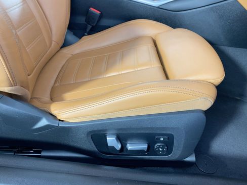 Used 2021 BMW 430i Coupe w/ Convenience Package image 32