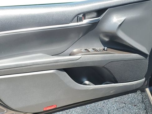 Used 2024 Toyota Camry SE FWD image 20