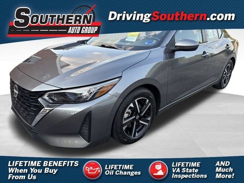 Used 2025 Nissan Sentra SV FWD image 1