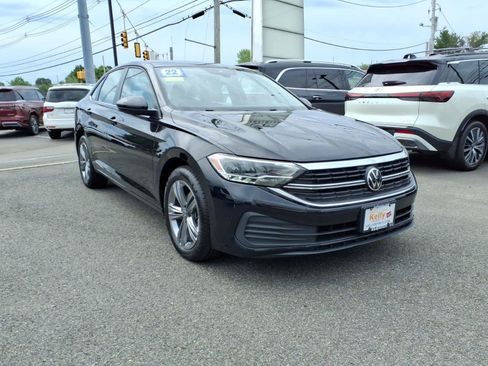 Used 2022 Volkswagen Jetta SE FWD image 3