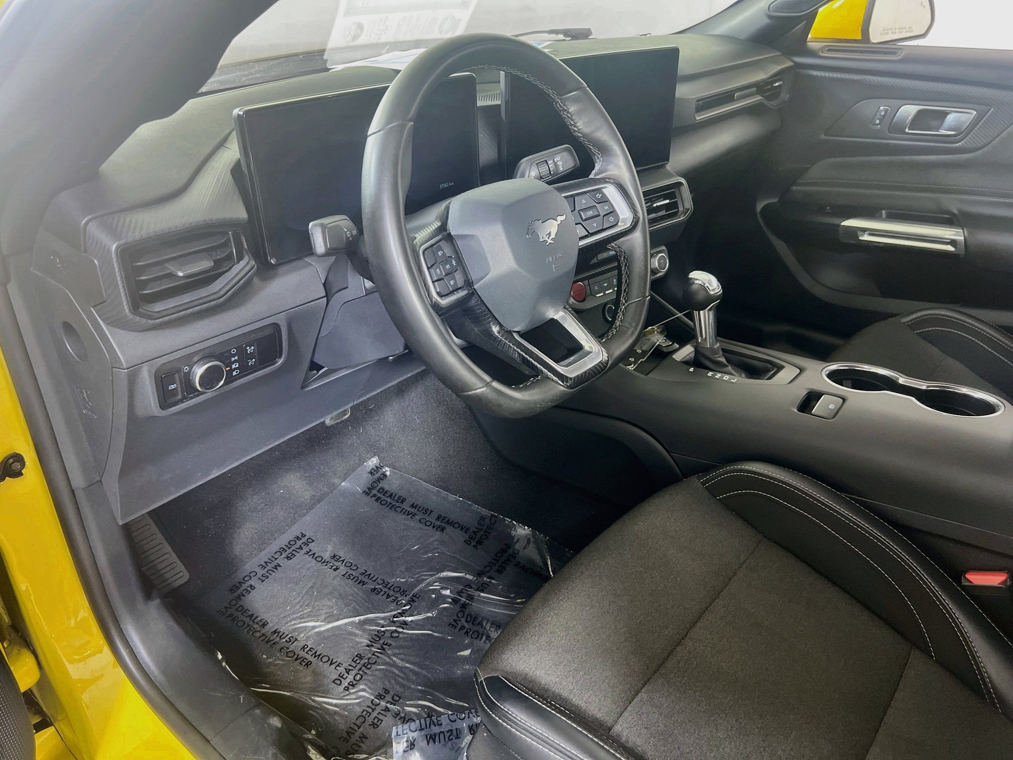 Used 2024 Ford Mustang Coupe RWD image 9