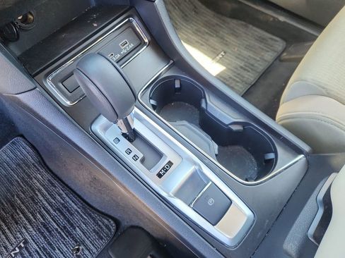 Used 2023 Subaru Ascent Premium w/ Convenience Package image 22