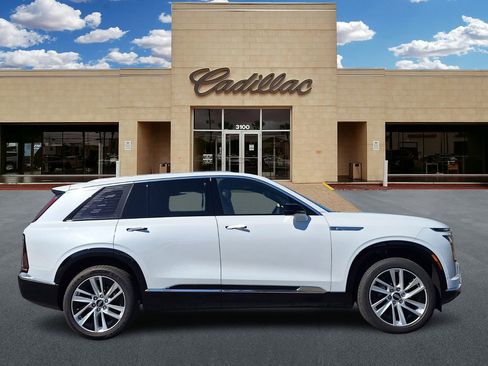 New 2026 Cadillac Vistiq Luxury w/ LPO, Floor Liner Package image 2