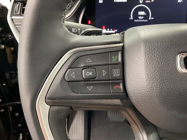 Used 2025 Jeep Grand Cherokee Altitude AWD/4WD image 19