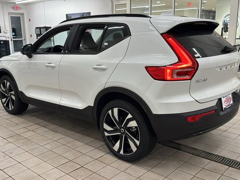 New 2026 Volvo XC40 B5 Ultra w/ Protection Package Premier image 7
