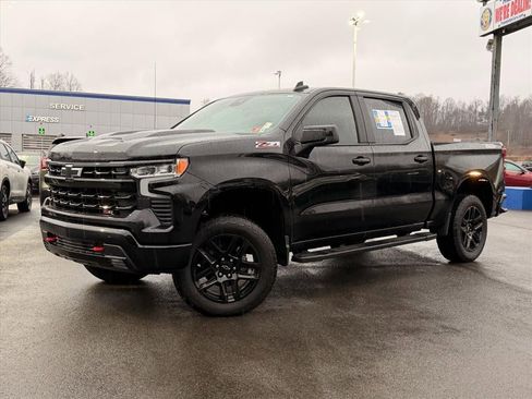 Used 2025 Chevrolet Silverado 1500 LT Trail Boss w/ Convenience Package II image 2