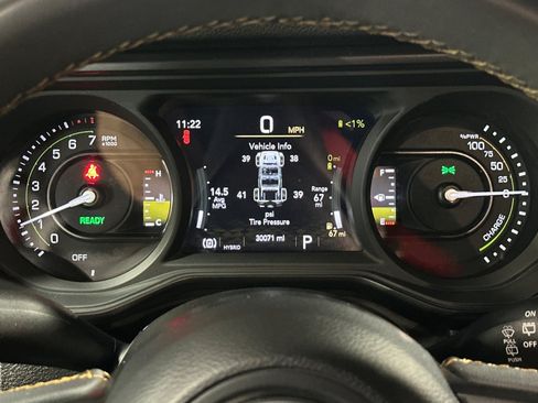 Used 2024 Jeep Wrangler Unlimited AWD/4WD image 23