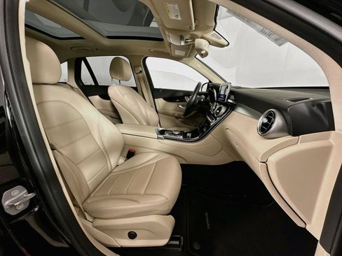 Used 2019 Mercedes-Benz GLC 350e 4MATIC image 30