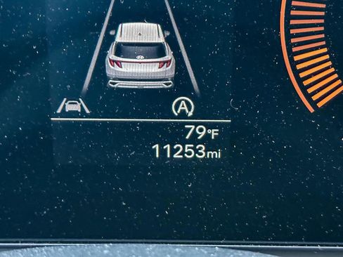 Used 2025 Hyundai Tucson SE image 24