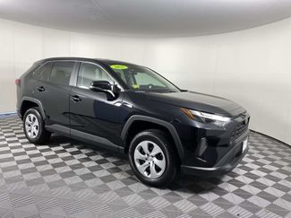 Used 2025 Toyota RAV4 LE AWD/4WD video 1