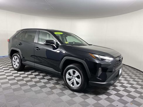 Used 2025 Toyota RAV4 LE AWD/4WD image 1