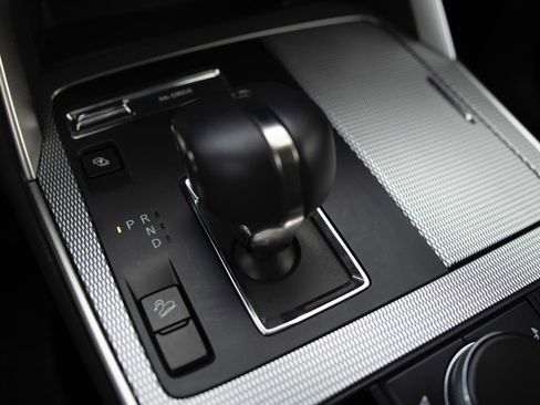 Used 2025 MAZDA CX-90 Plug-In Hybrid w/ Preferred image 10