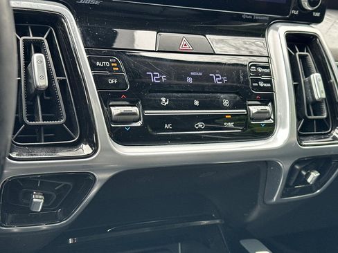 Certified 2023 Kia Sorento SX AWD/4WD image 26