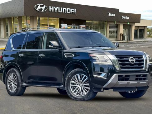 Used 2023 Nissan Armada SL AWD/4WD image 2