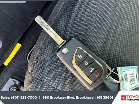 Used 2024 Toyota Corolla LE image 9