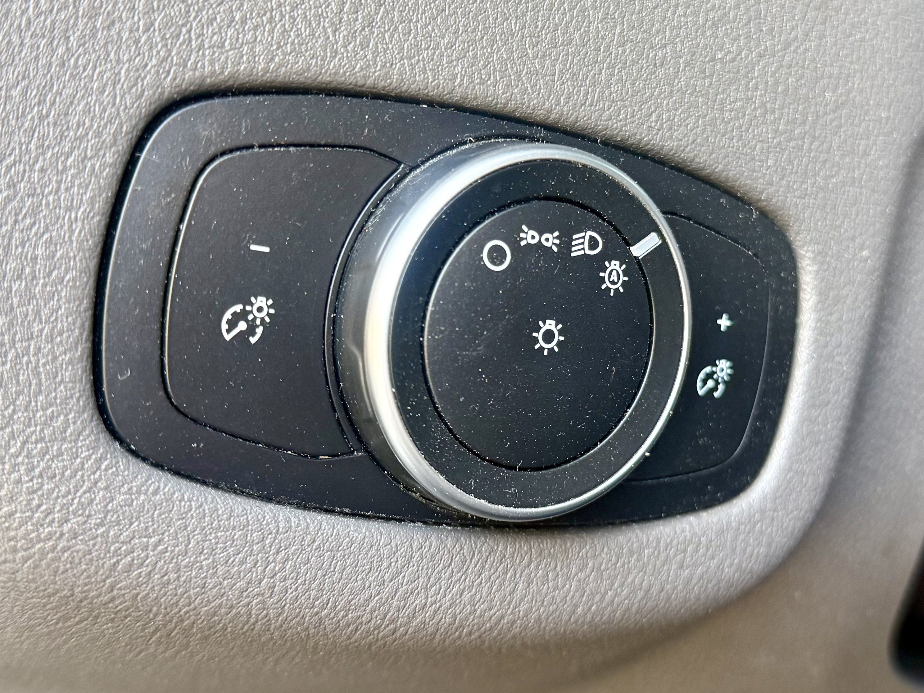 Used 2020 Ford Transit Connect XL FWD image 22