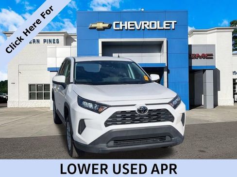 Used 2022 Toyota RAV4 LE image 1