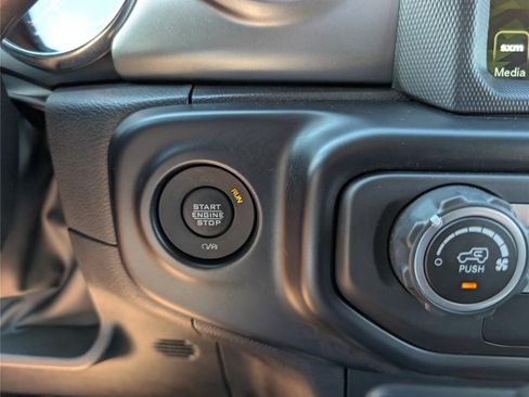 Used 2021 Jeep Wrangler Sport AWD/4WD image 22