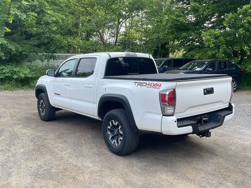 Used 2023 Toyota Tacoma TRD Off-Road w/ TRD Premium Off Road Package AWD/4WD image 6