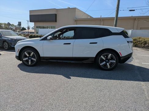 Used 2025 BMW iX xDrive50 w/ Premium Package image 8