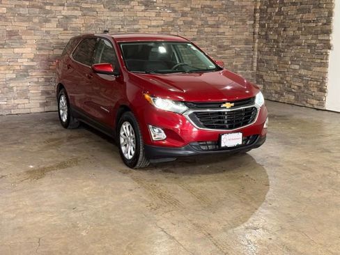 Used 2018 Chevrolet Equinox LT FWD image 3