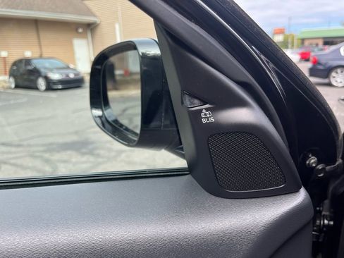 Used 2018 Volvo V60 T5 Cross Country w/ Convenience Package image 21