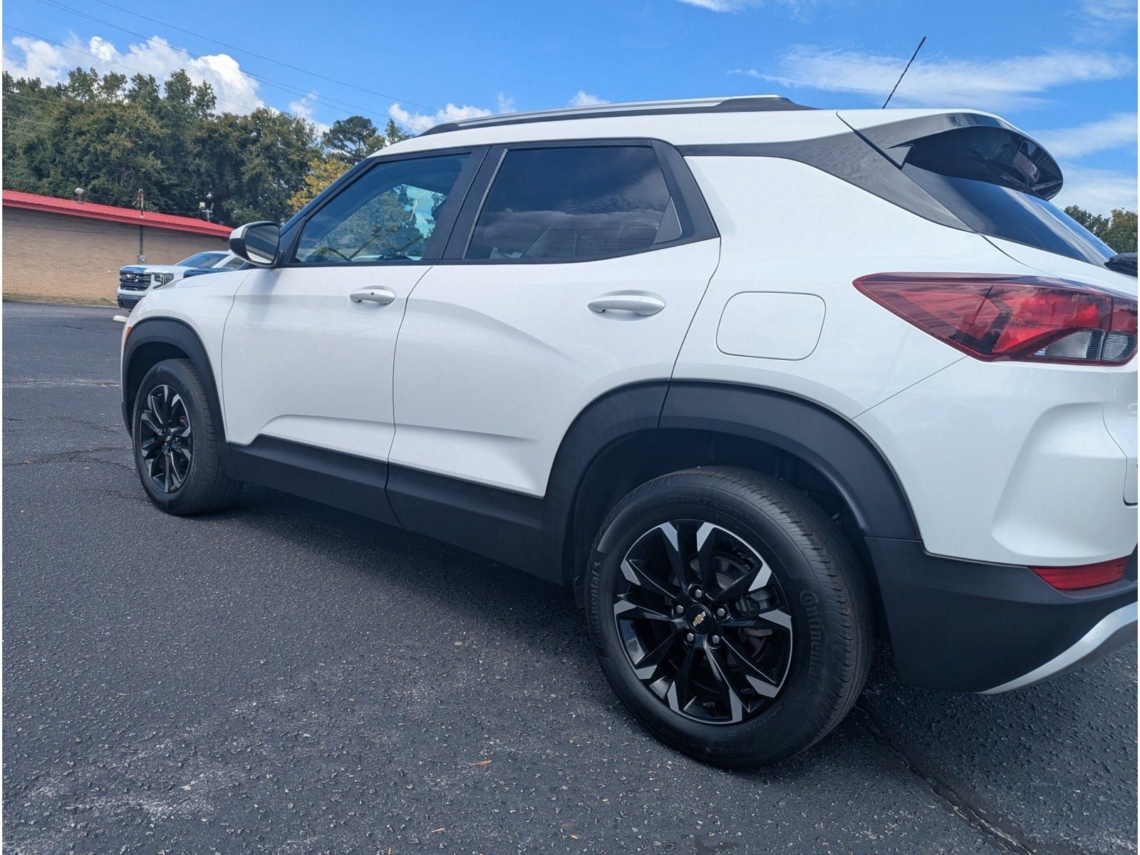 Used 2023 Chevrolet TrailBlazer LT FWD image 4