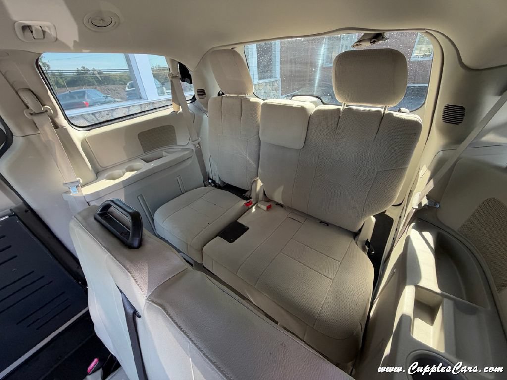 Used 2014 Dodge Grand Caravan SE w/ Quick Order Package 29E SE FWD image 7