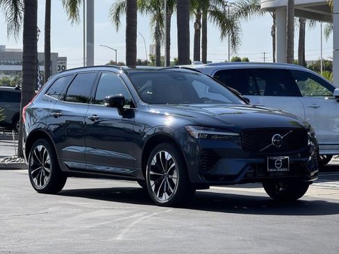 New 2026 Volvo XC60 T8 Plus w/ Protection Package Premier AWD/4WD image 7