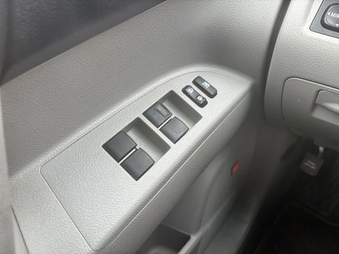 Used 2013 Toyota Highlander Limited image 20