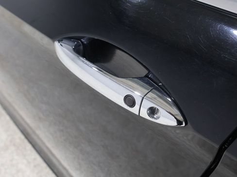 Used 2017 Honda Accord EX image 8